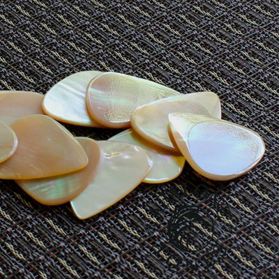 Abalone Tones Greenlip Abalone Guitar Plectrums - Click Image to Close