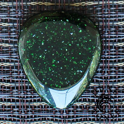 Dune Tones Green Goldstone Guitar Plectrums - Click Image to Close