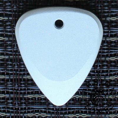 Fusion Tones Natural Anodised Guitar Plectrums - Click Image to Close