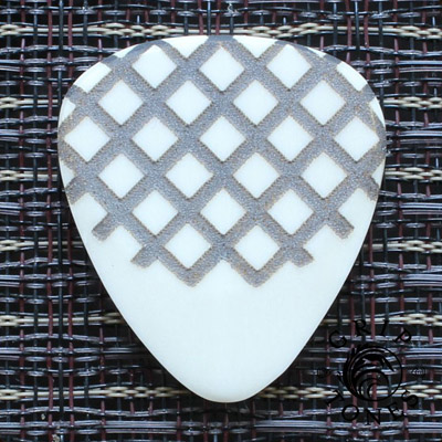 Grip Tones White Horn Guitar Plectrums - Click Image to Close