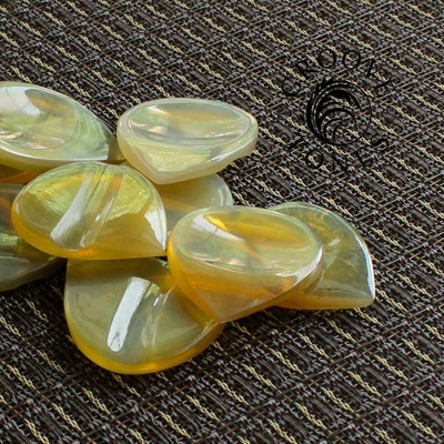 Groove Tones Clear Buffalo Horn Guitar Plectrums - Click Image to Close