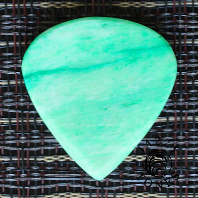 Jazzy Tones Green Bone Guitar Plectrums - Click Image to Close