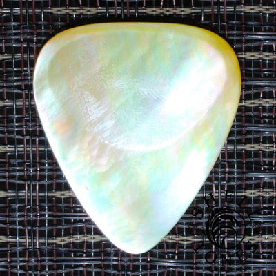 Shell Tones Gold Mother Of Pearl Guitar Plectrums - Click Image to Close