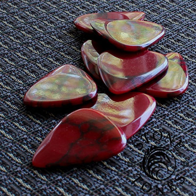 Stone Tones Bloody Basin Jasper Guitar Plectrums - Click Image to Close