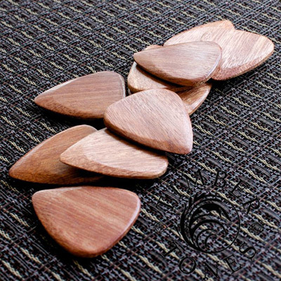 Timber Tones Almond Wood Guitar Plectrums - Click Image to Close