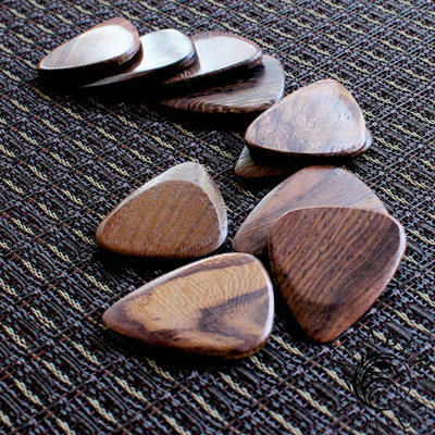 Timber Tones Thai Cassia Guitar Plectrums - Click Image to Close